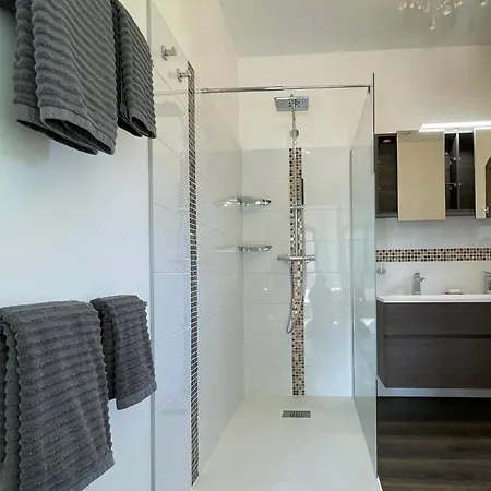 The Primary Suite By Villa Monti Bed & Breakfast
